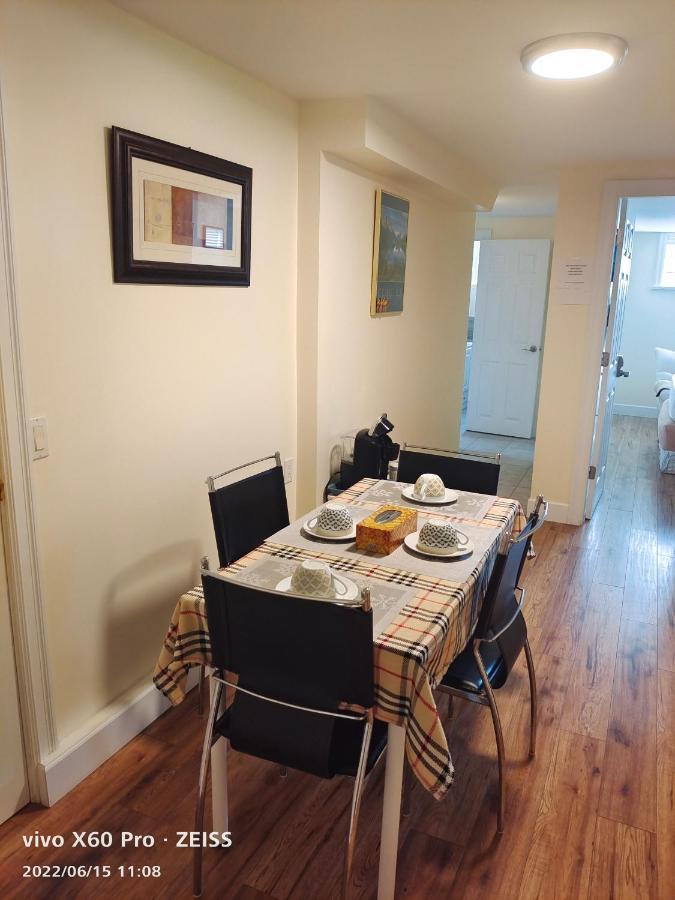 Romantic Homestay Coquitlam Exteriör bild