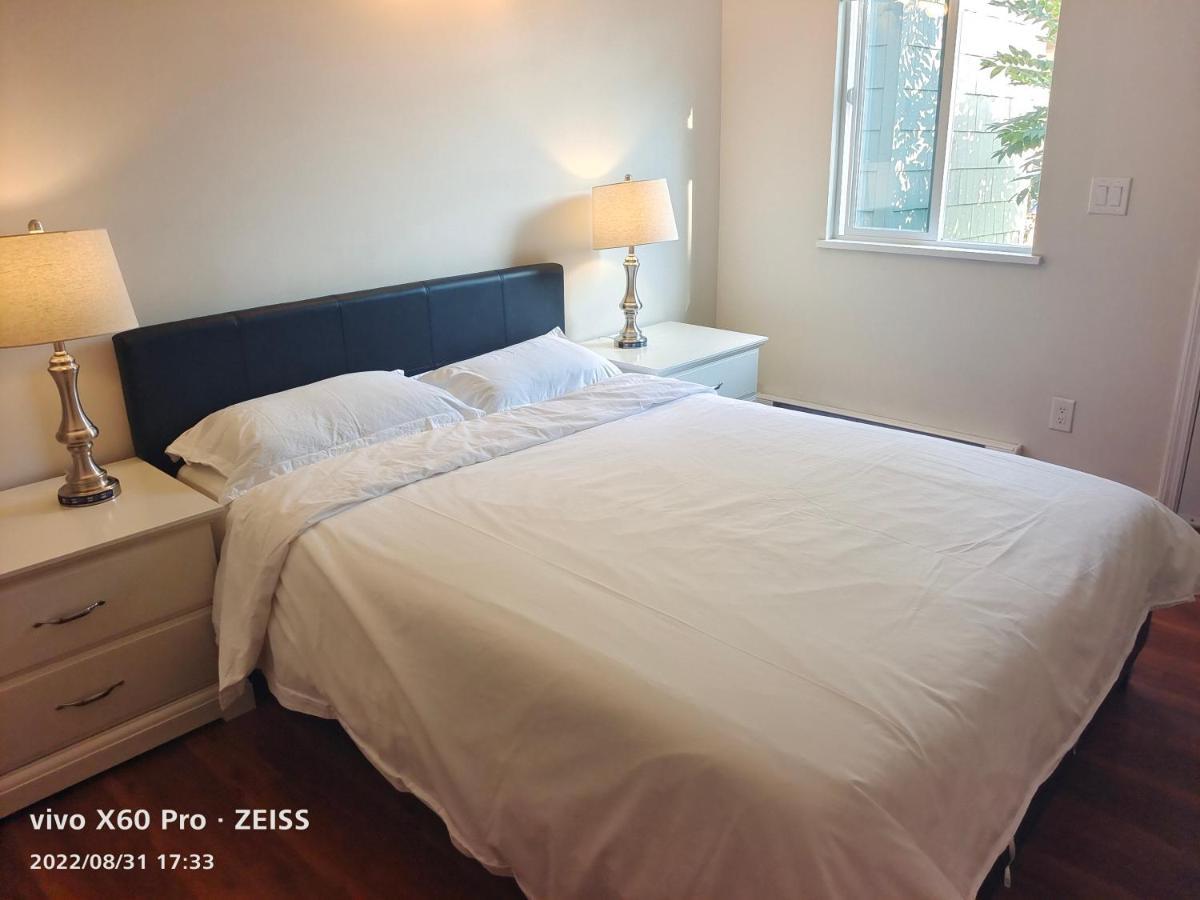 Romantic Homestay Coquitlam Exteriör bild